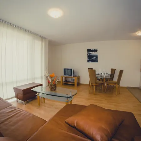 And Orchid Noks Apartman *