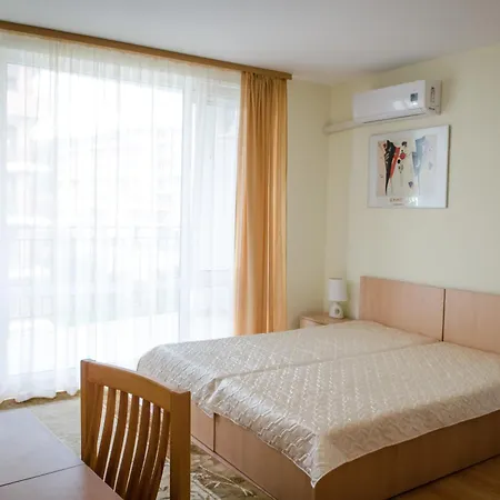 Apartman And Orchid Noks Napospart